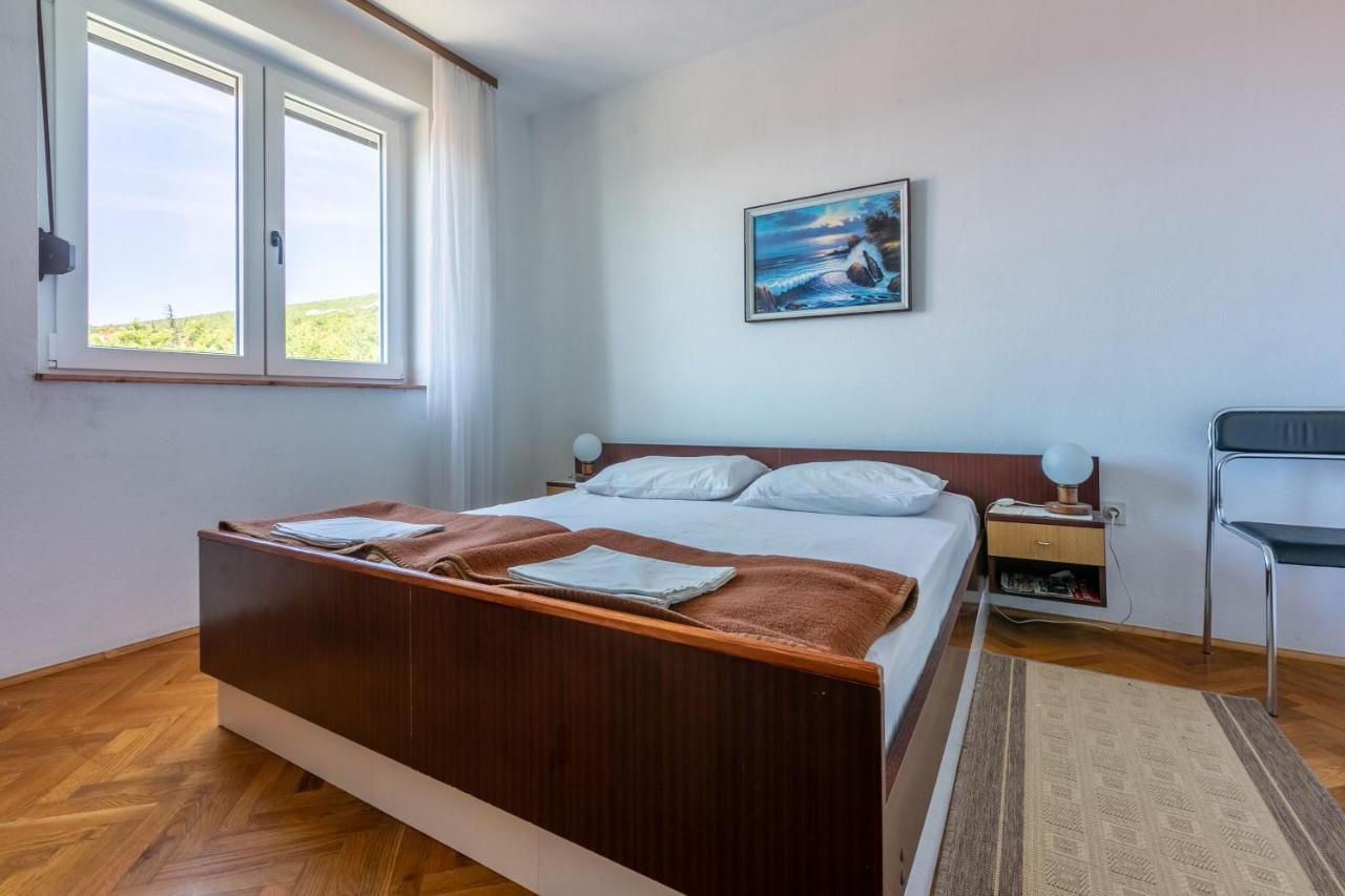 Apartments Rozaria Dramalj Eksteriør billede
