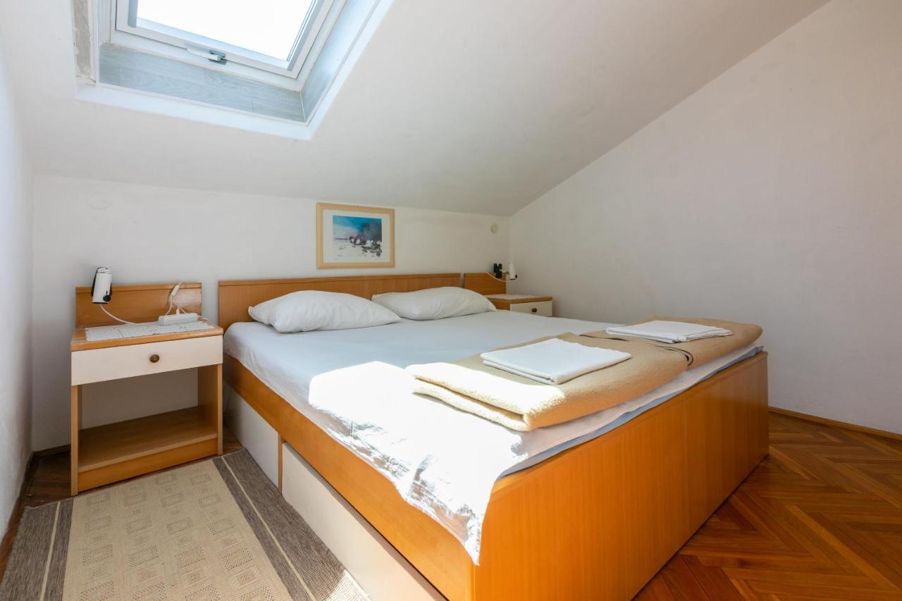 Apartments Rozaria Dramalj Eksteriør billede