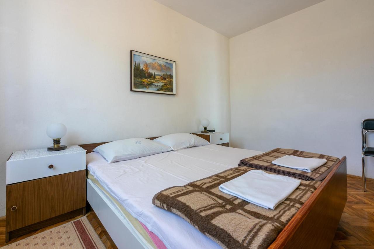 Apartments Rozaria Dramalj Eksteriør billede