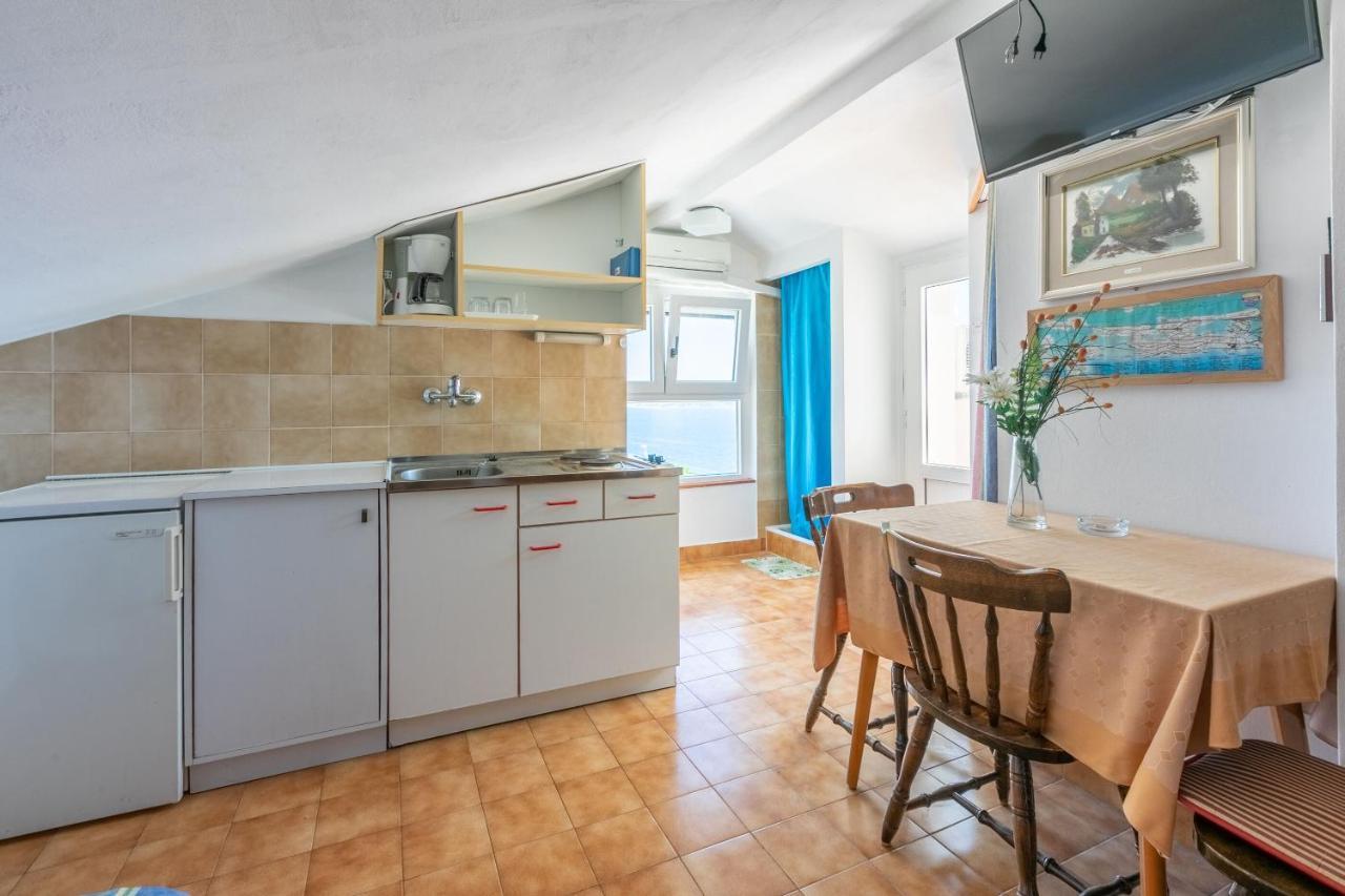 Apartments Rozaria Dramalj Eksteriør billede