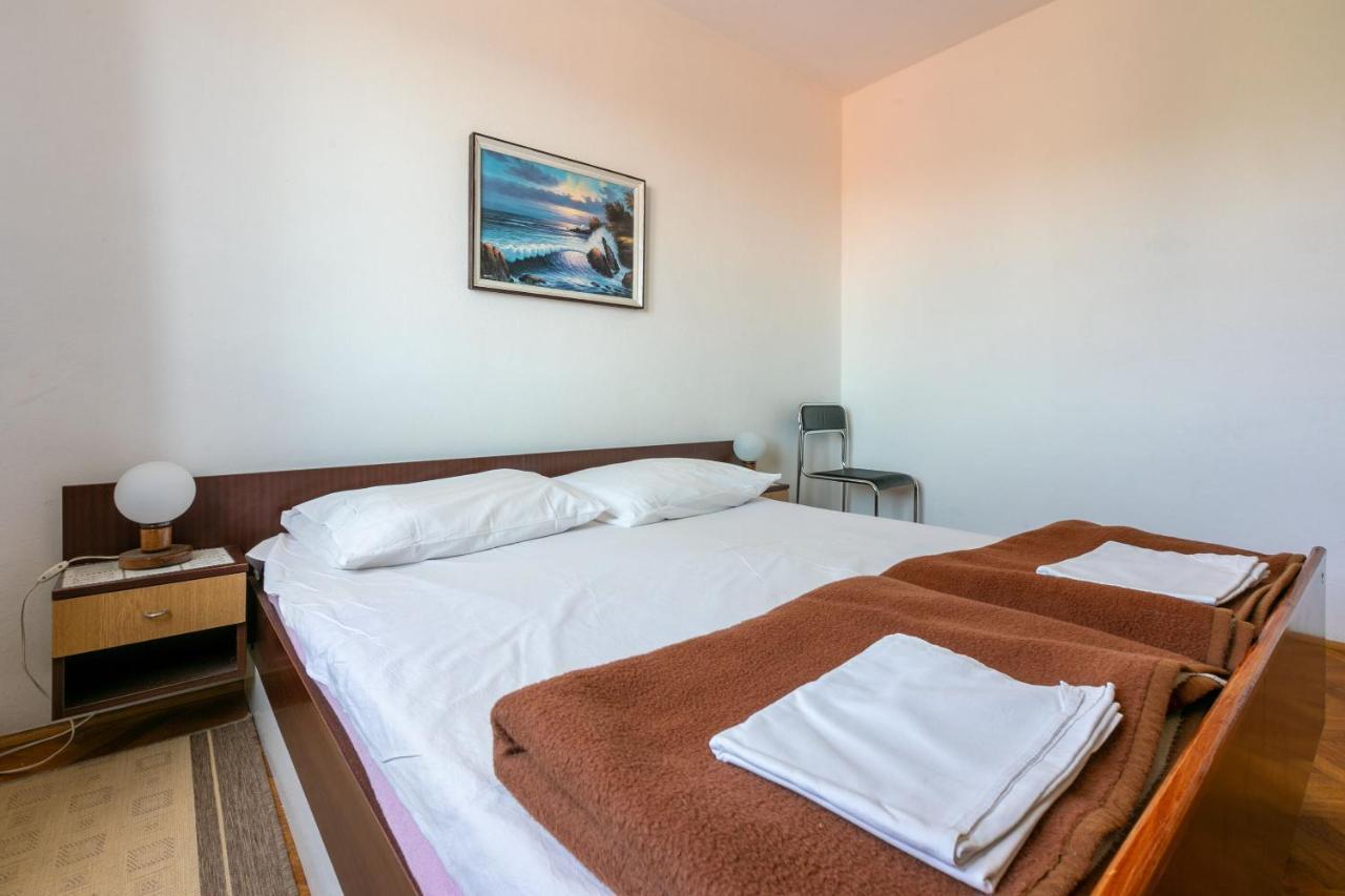 Apartments Rozaria Dramalj Eksteriør billede